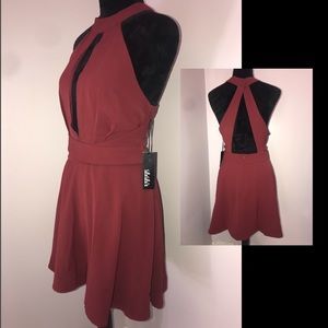 Lulu’s NWT 🎁 High neck skater dress! 🎁